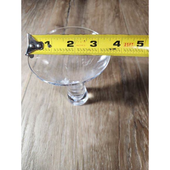 Set Of 4 Clear Vintage Chic Glass V-Shaped Cocktail/Martini Glasses With Decorat - Picture 8 of 8